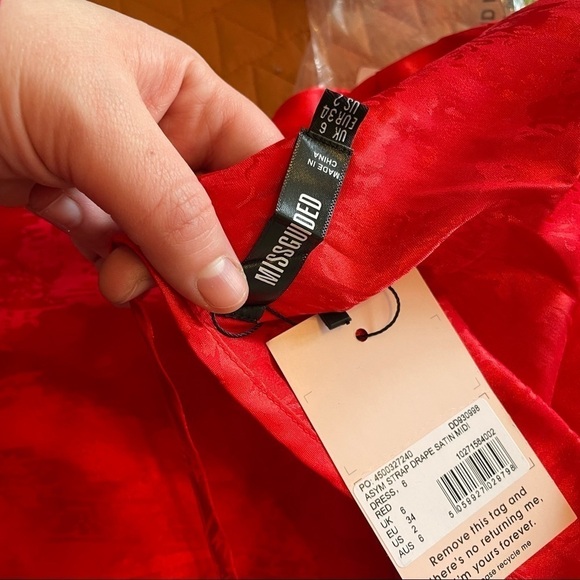 NWT missguided red embossed satin asymmetric wrap midi dress sz.2US - Picture 4 of 6